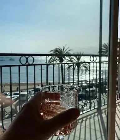 Primera Linea De Mar Y Playa Roses
