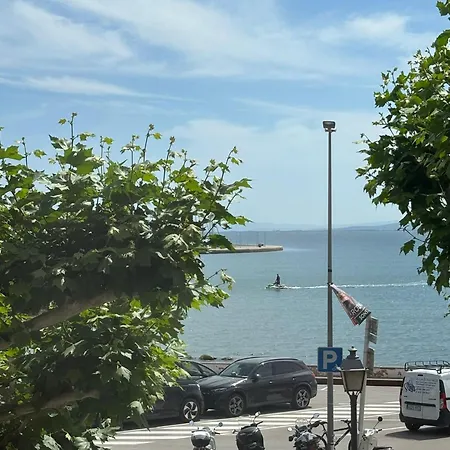 Primera Linea De Mar Y Playa דירה